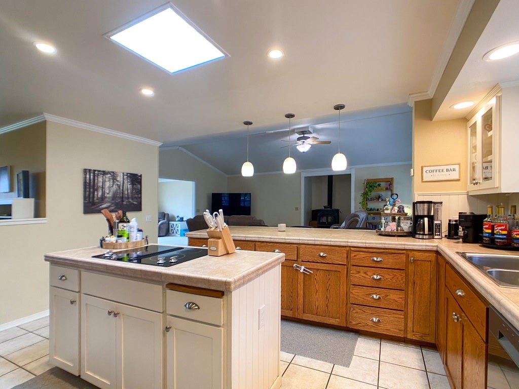 9701 Cram Gulch Road Yreka, CA 96097 - Photo 15 of 44 Gallery Image 15