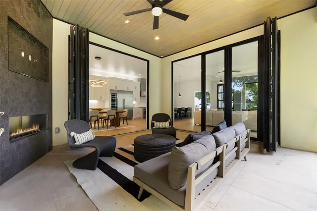 $13,000 | 2504 Bluffview Drive, Austin, TX 78704