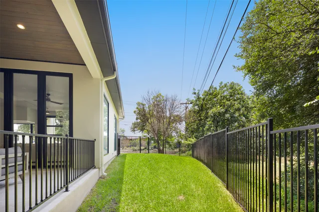 $13,000 | 2504 Bluffview Drive, Austin, TX 78704