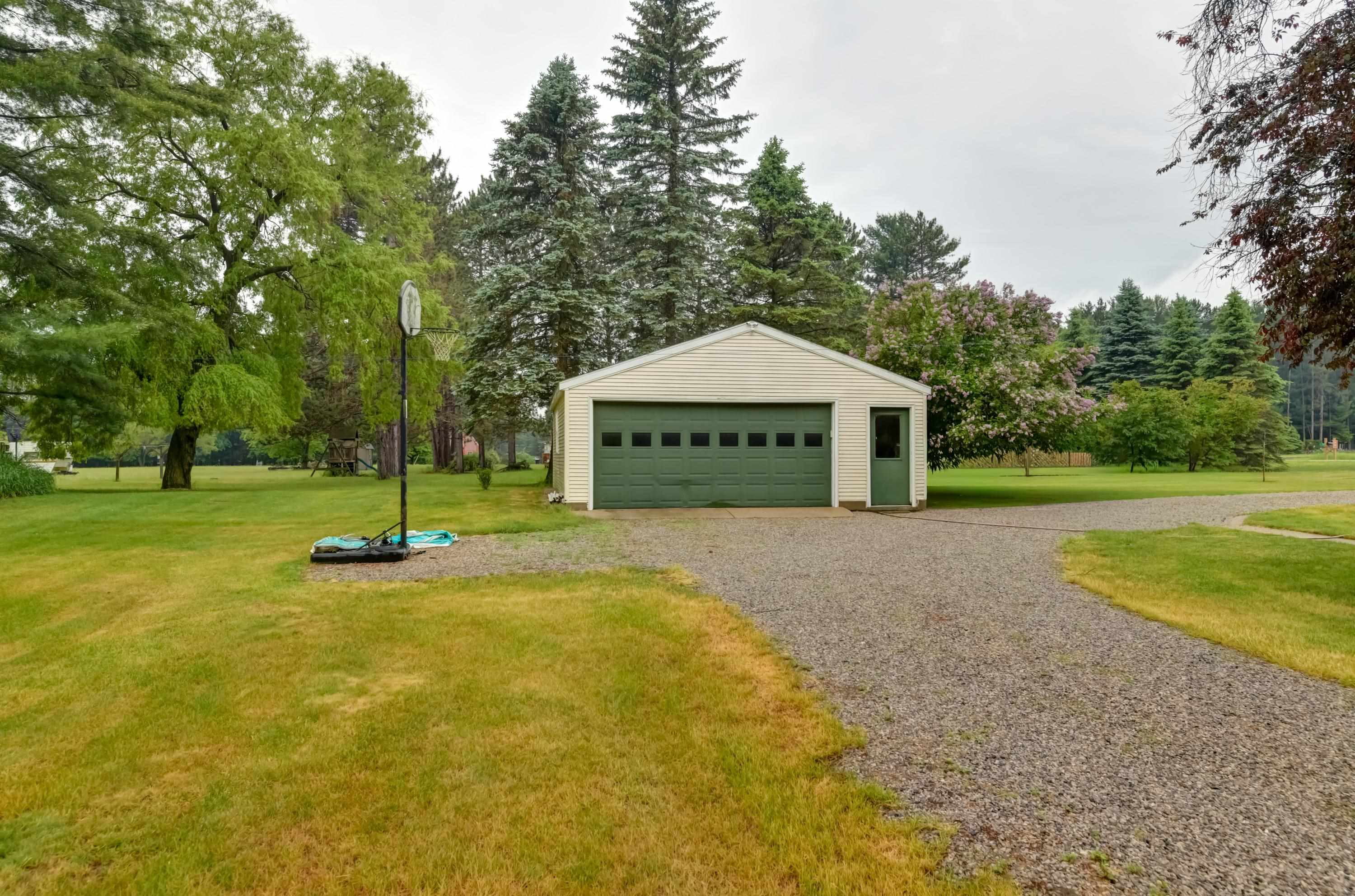10741 North Long Lake Road Traverse City, MI 49685 - Photo 7 of 37