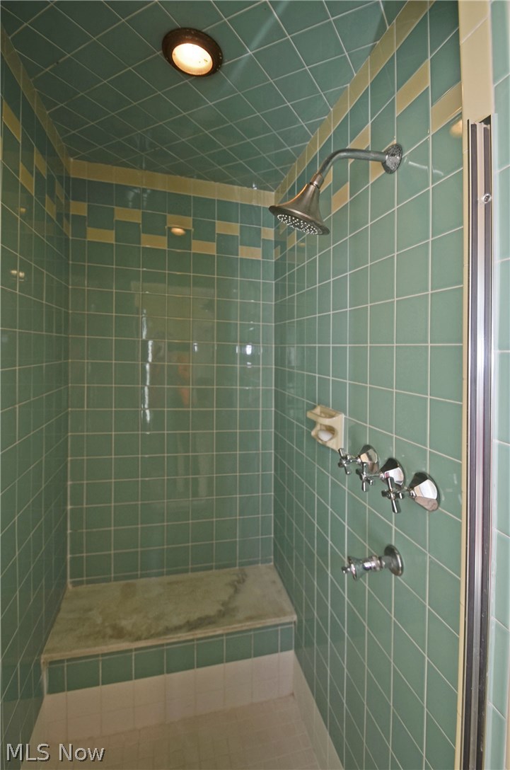 2971 Paxton Road Cleveland, OH 44120 - Photo 23 of 33 Gallery Image 23