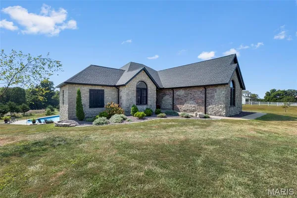 $764,000 | 145 Saddlebrooke Ridge, Jackson, MO 63755