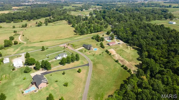 $764,000 | 145 Saddlebrooke Ridge, Jackson, MO 63755