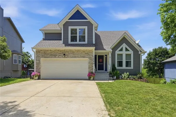 $420,000 | 12264 South Crest Drive, Olathe, KS 66061