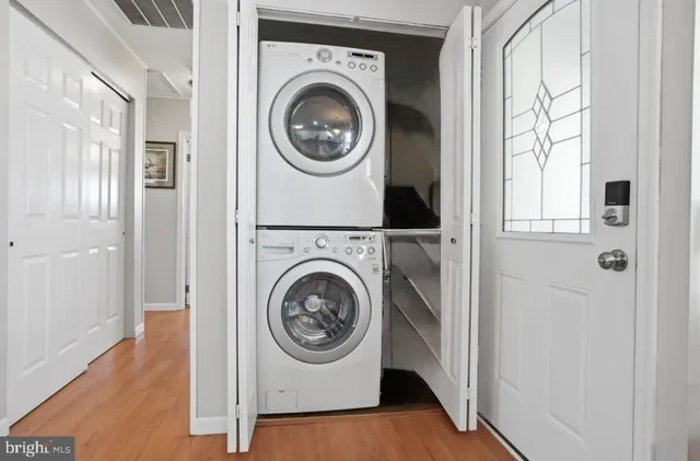 $349,999 | 59 Graystone Lane, Levittown, PA 19055