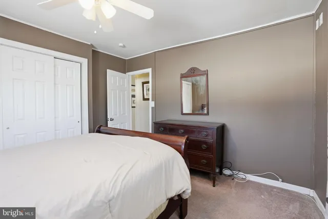 $349,999 | 59 Graystone Lane, Levittown, PA 19055