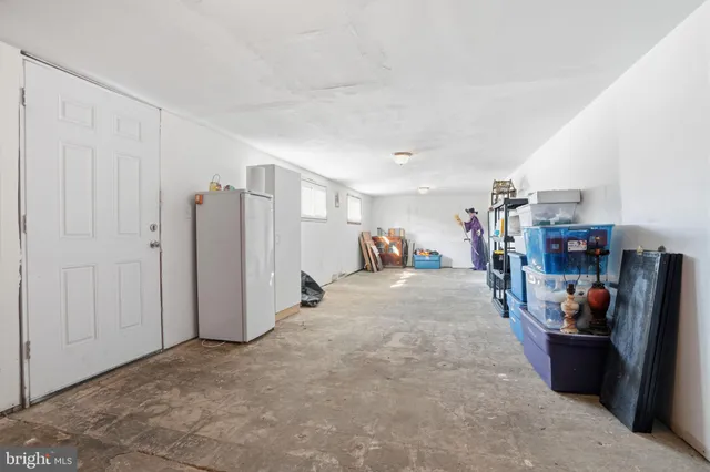 $349,999 | 59 Graystone Lane, Levittown, PA 19055