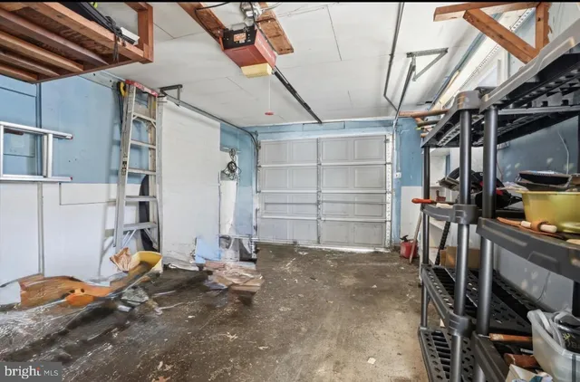 $349,999 | 59 Graystone Lane, Levittown, PA 19055