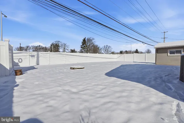 $349,999 | 59 Graystone Lane, Levittown, PA 19055