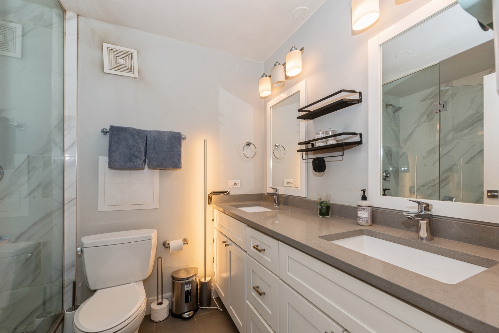 111 East Chestnut Street, Unit 17K Chicago, IL 60611 - Photo 16 of 32