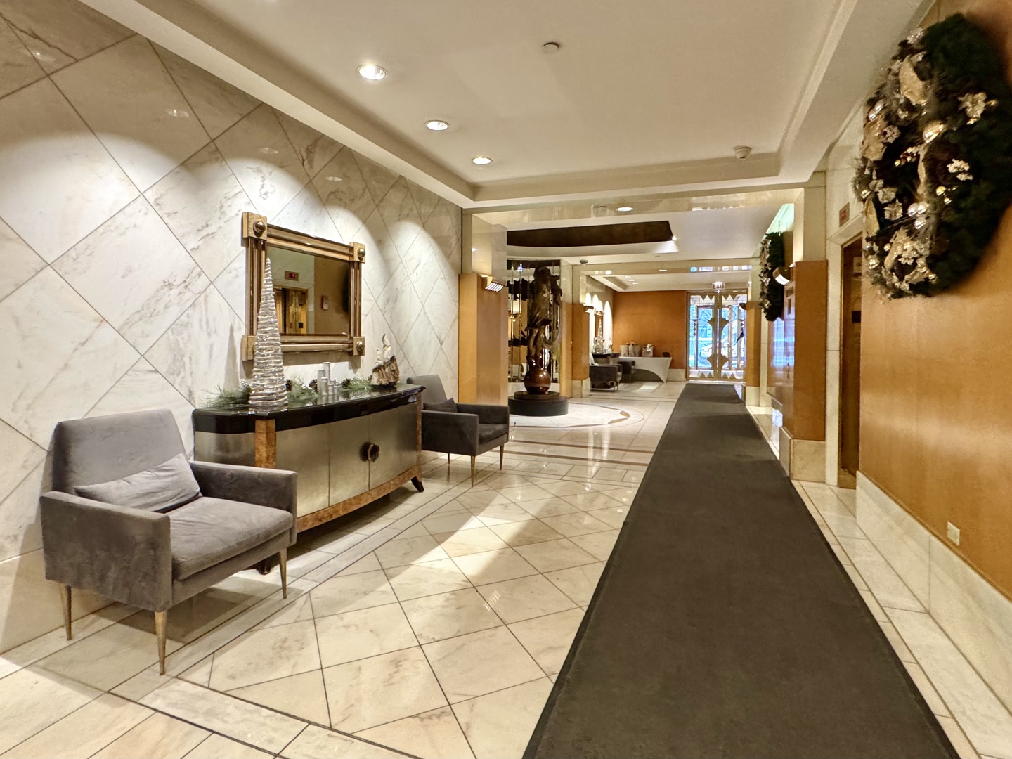 111 East Chestnut Street, Unit 17K Chicago, IL 60611 - Photo 2 of 32