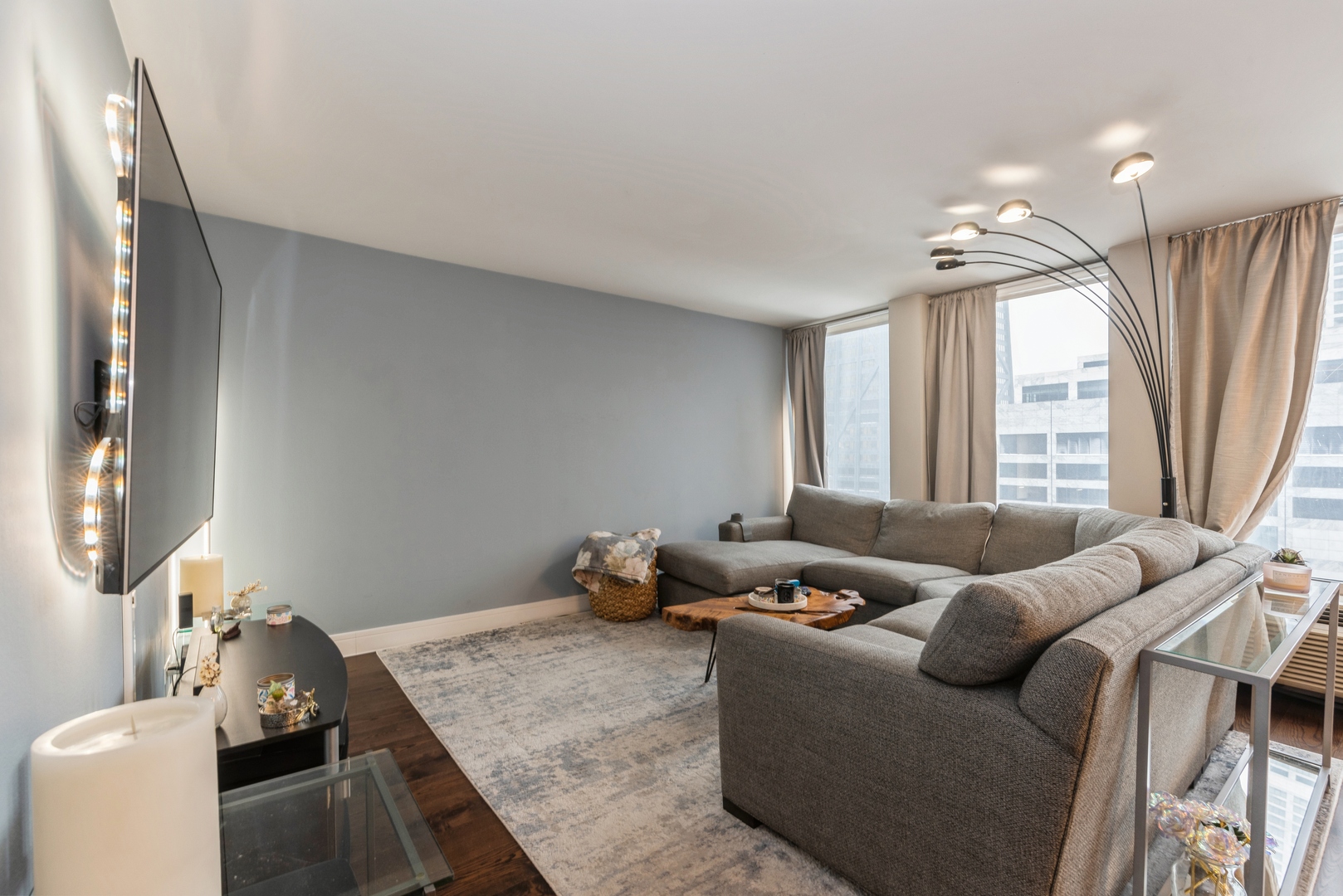 111 East Chestnut Street, Unit 17K Chicago, IL 60611 - Photo 9 of 32