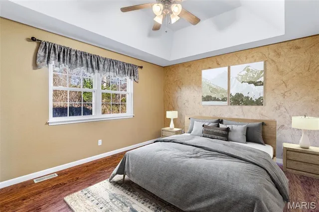 $539,900 | 1121 Madison 92103, Fredericktown, MO 63645