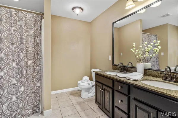 $539,900 | 1121 Madison 92103, Fredericktown, MO 63645