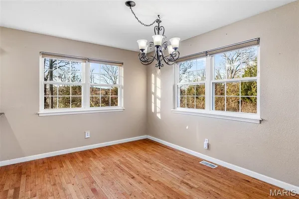 $539,900 | 1121 Madison 92103, Fredericktown, MO 63645