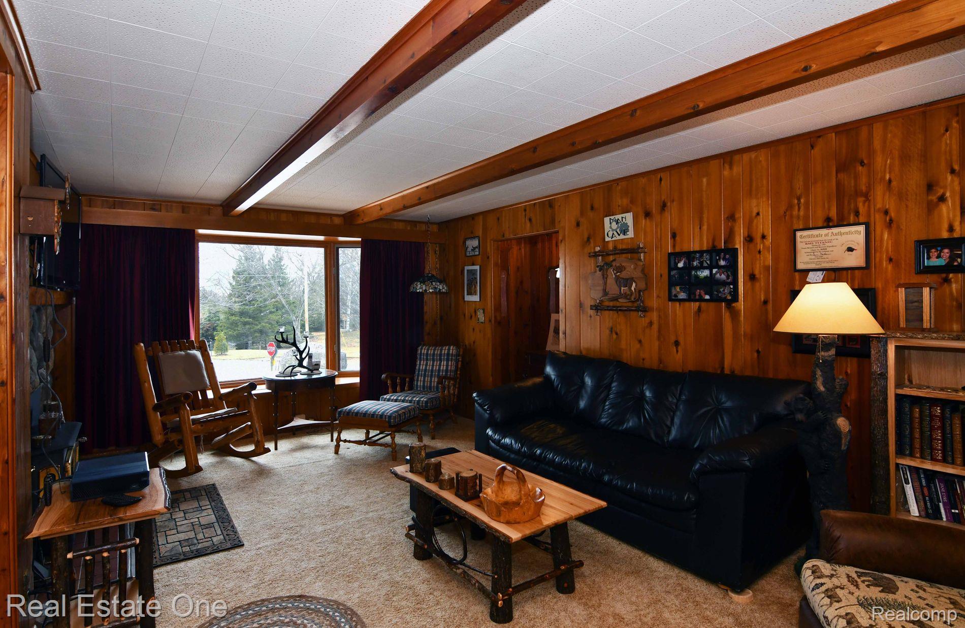 4098 Shrew Road Lincoln, MI 48742 - Photo 18 of 38 Living Room