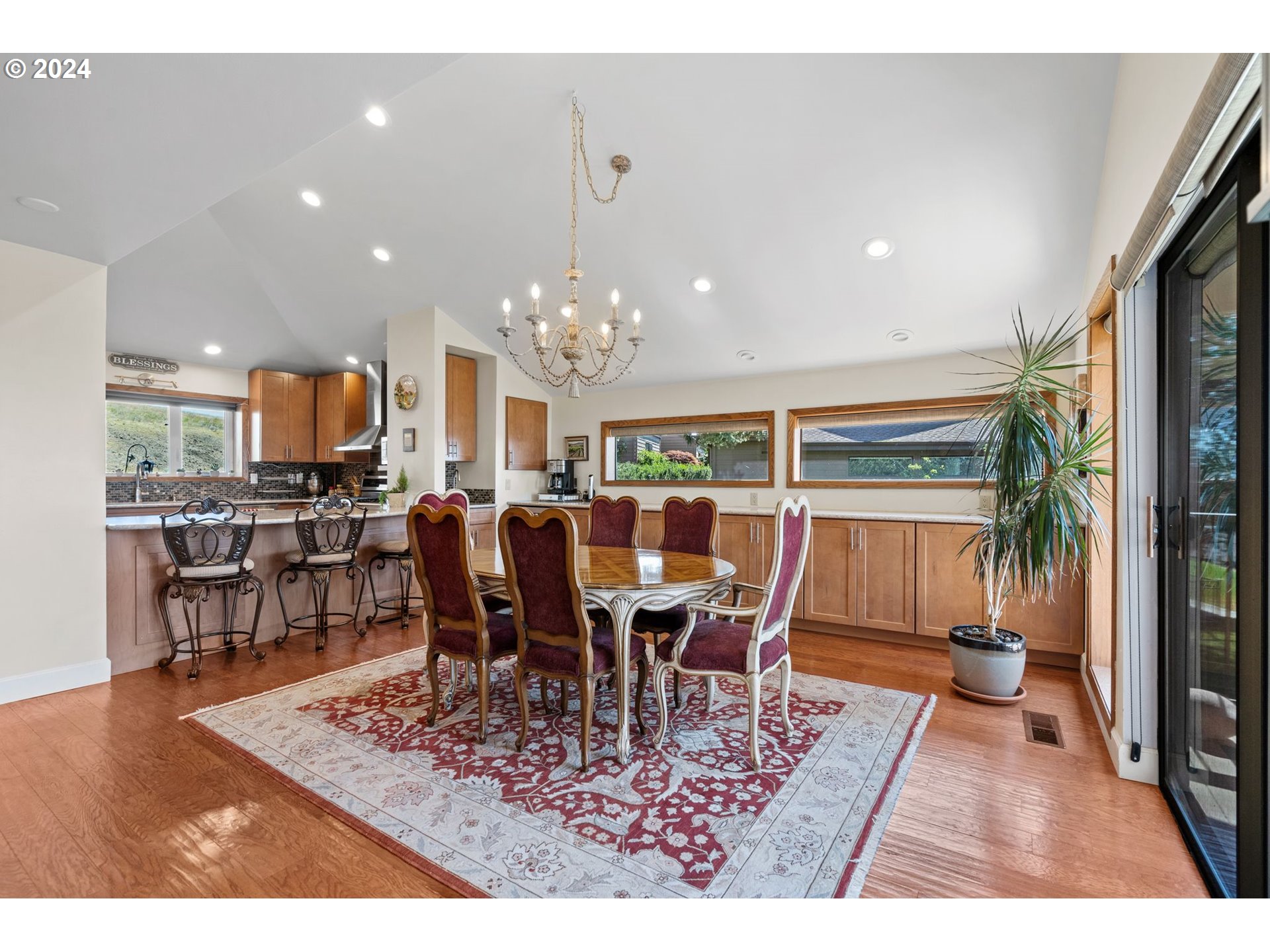 1038 Northwest 12th Street, Unit C Pendleton, OR 97801 - Photo 13 of 30