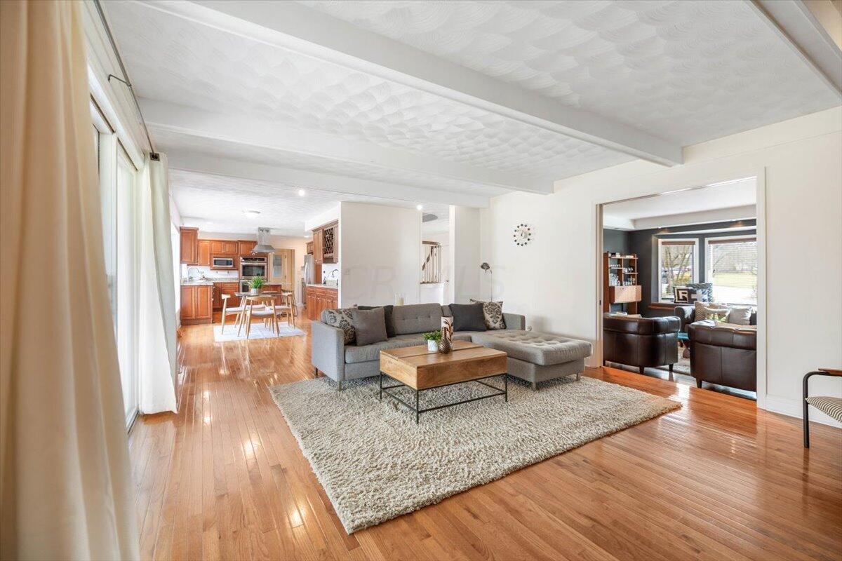 930 Raintree Court Westerville, OH 43081 - Photo 15 of 55 17-Family Room-930 Raintree Ct-010