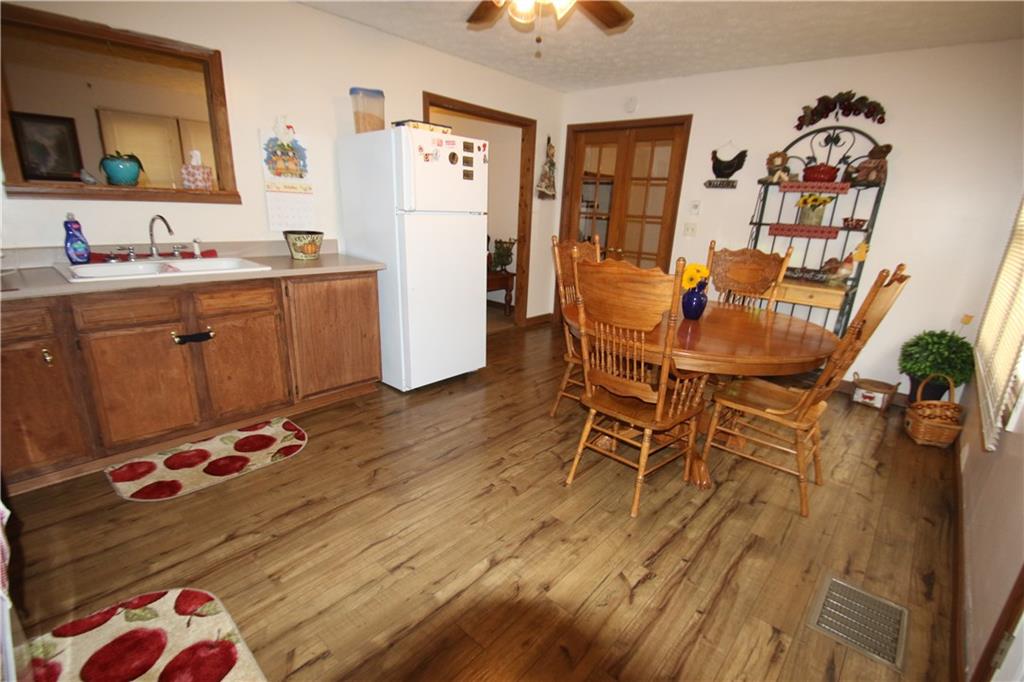 729 Sprenger Road Seymour, IN 47274 - Photo 12 of 41 Gallery Image 12