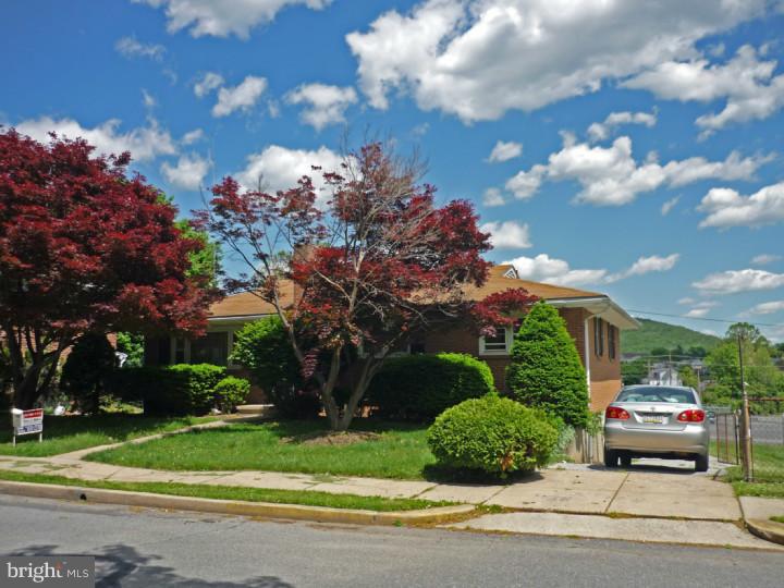 131 Hancock Boulevard Reading, PA 19607 - Photo 1 of 11 Exterior Front