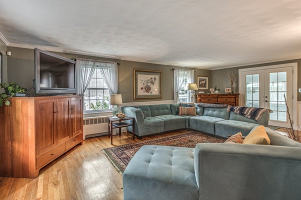 24 Sharon Road Melrose, MA 02176 - Photo 6 of 30 Gallery Image 6
