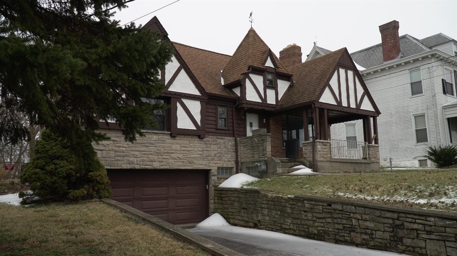 4328 North Bend Road Cincinnati, OH 45211 - Photo 4 of 43 Gallery Image 4