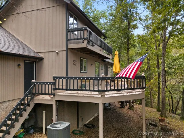 $475,000 | 828 Foxhead Shores Drive, Linn Creek, MO 65052