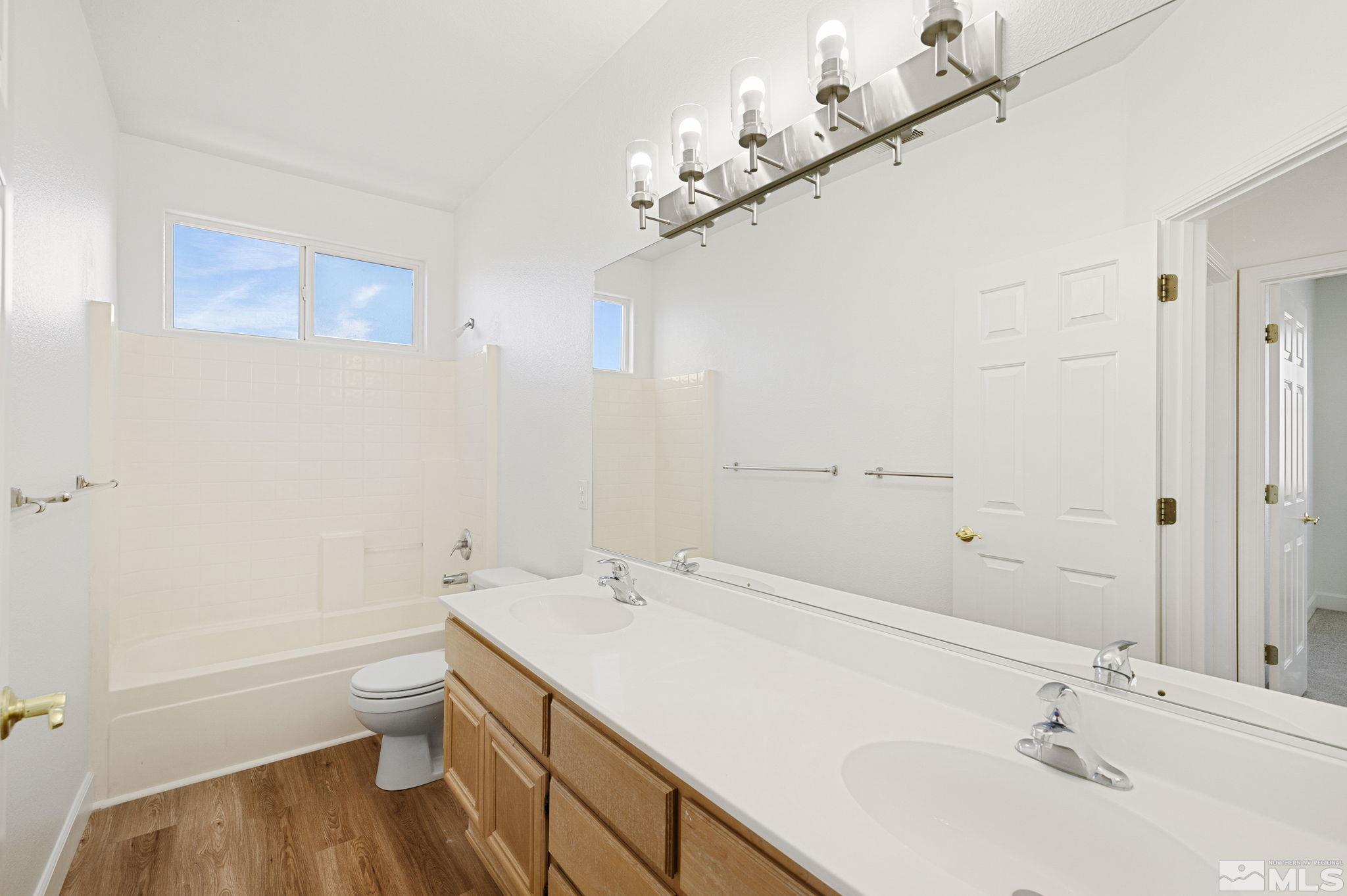 1660 Brentford Way Reno, NV 89521 - Photo 13 of 39 Photo 13