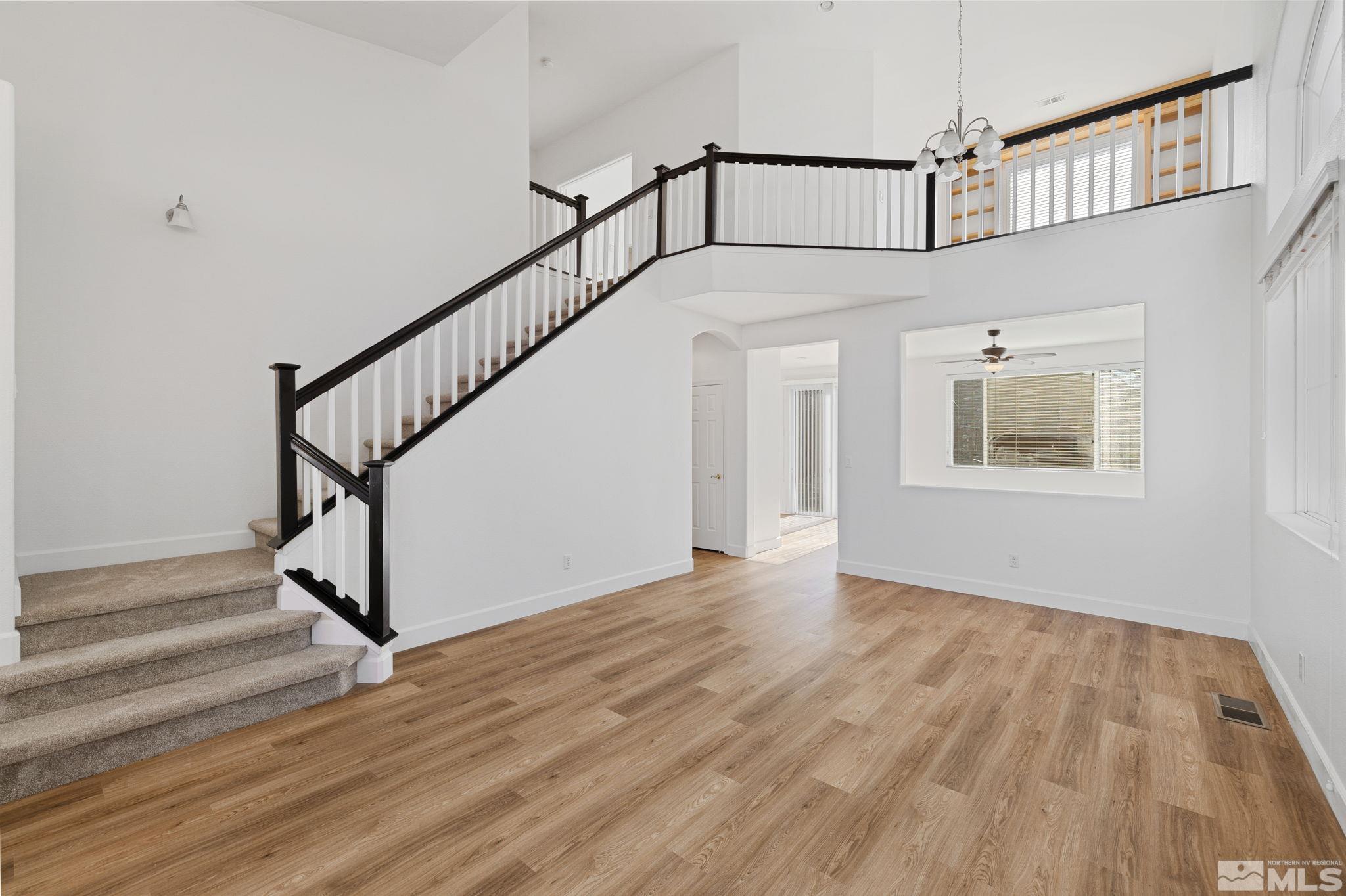 1660 Brentford Way Reno, NV 89521 - Photo 4 of 39 Photo 4