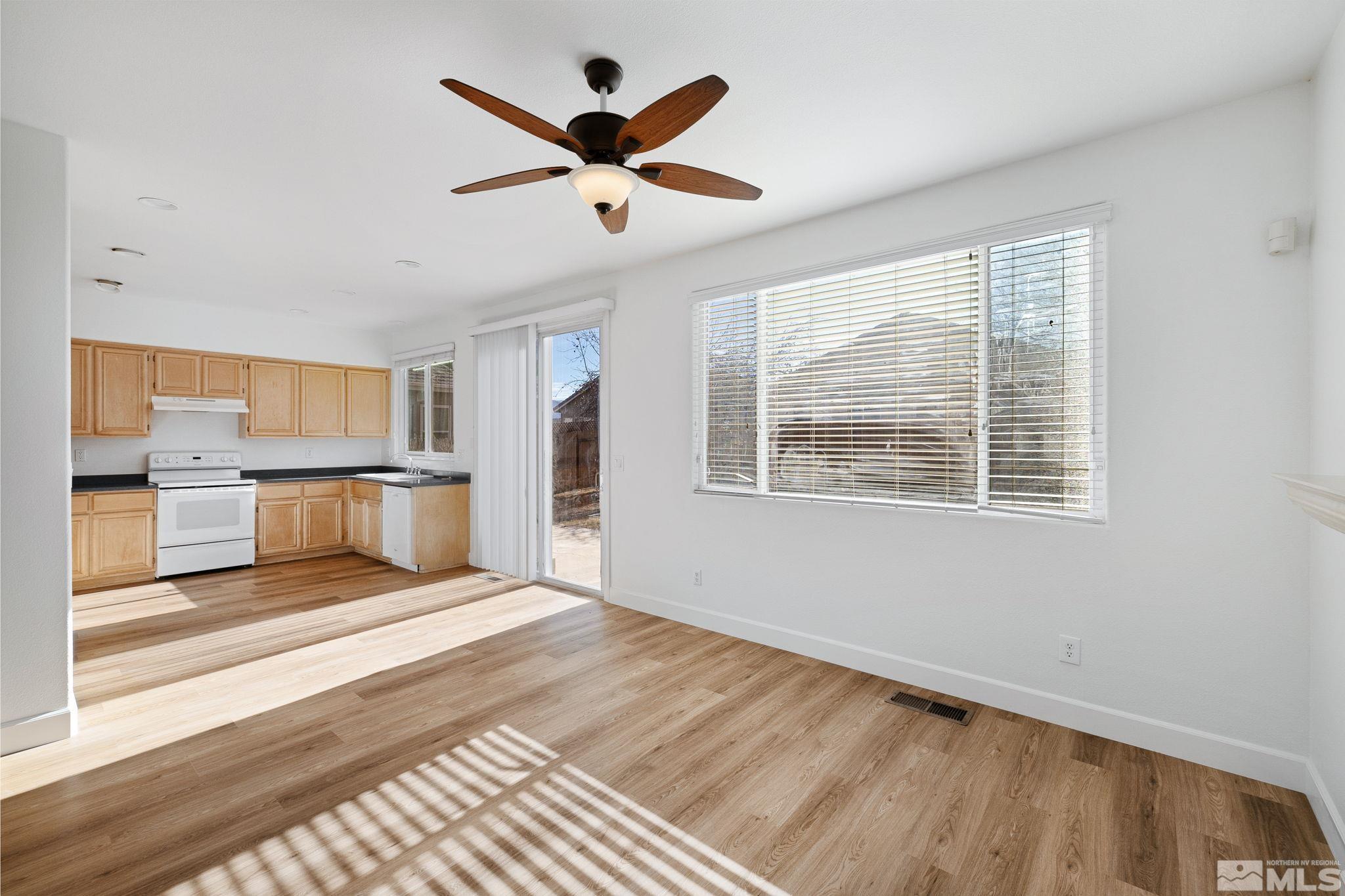 1660 Brentford Way Reno, NV 89521 - Photo 7 of 39 Photo 7