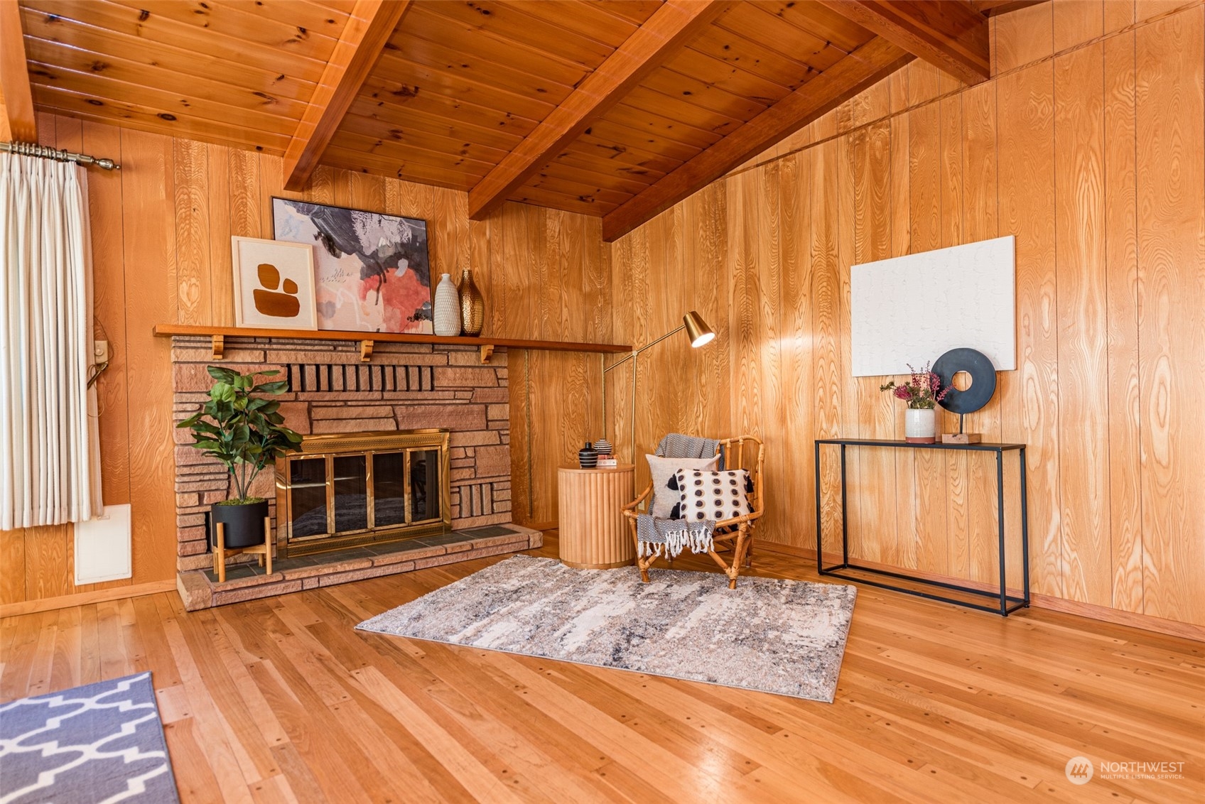126 Hogans Vista Sequim, WA 98382 - Photo 13 of 40 a bedroom with a bed and a dresser