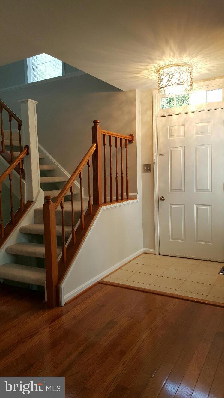 11950 Sentinel Point Court Reston, VA 20191 - Photo 2 of 30 Foyer