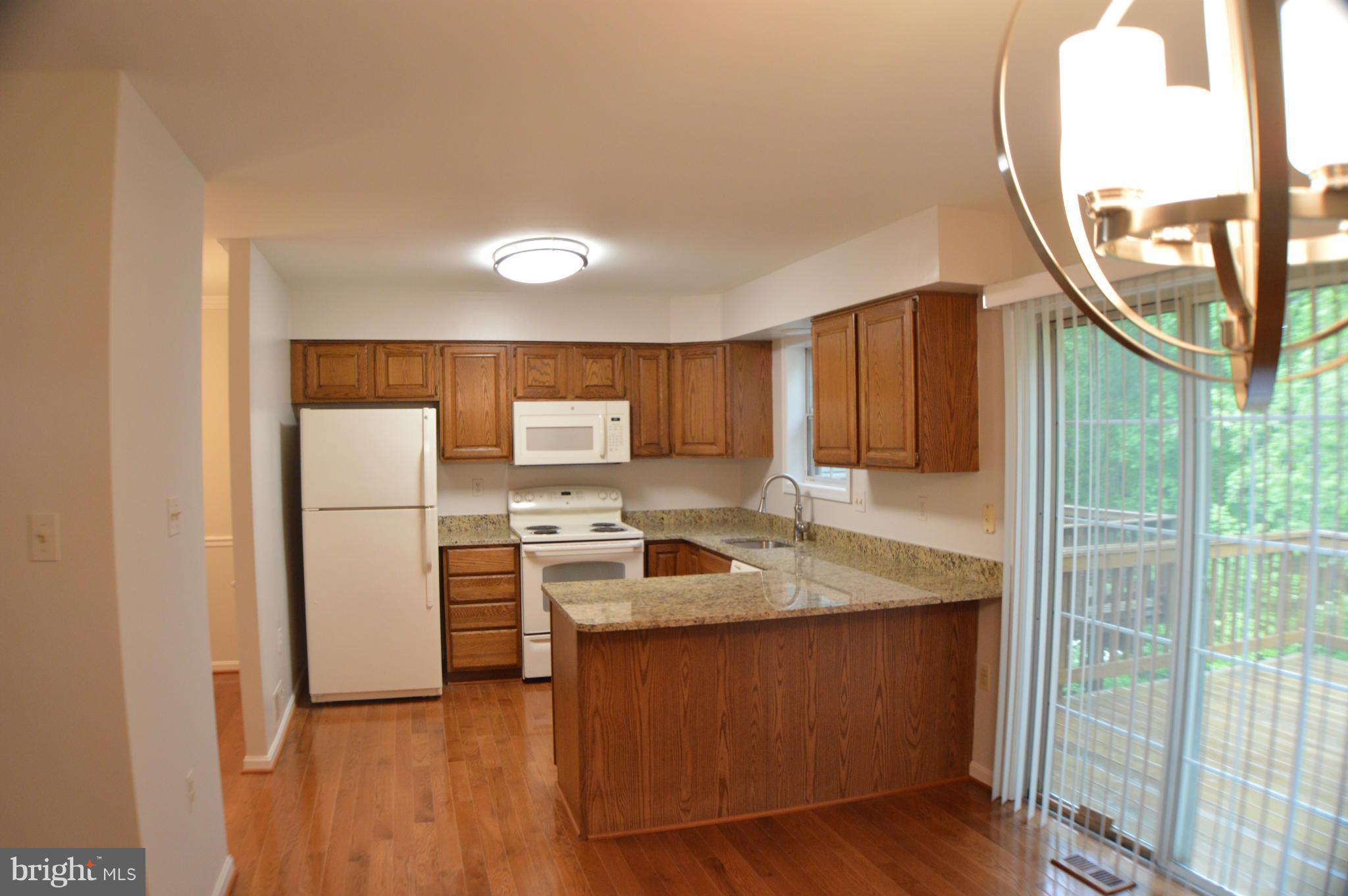 11950 Sentinel Point Court Reston, VA 20191 - Photo 6 of 30 Kitchen