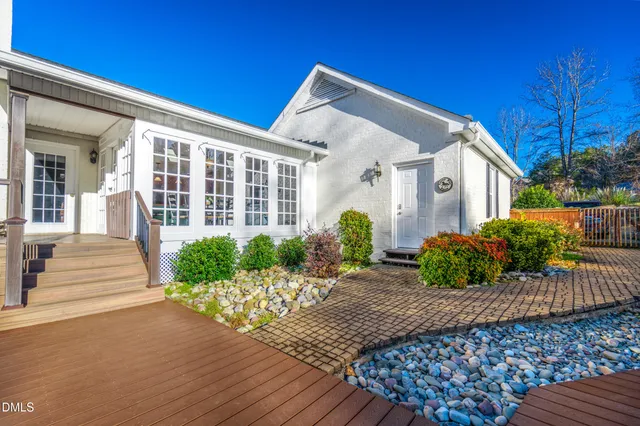 $1,275,000 | 291 Meadow View Drive, Moncure, NC 27559