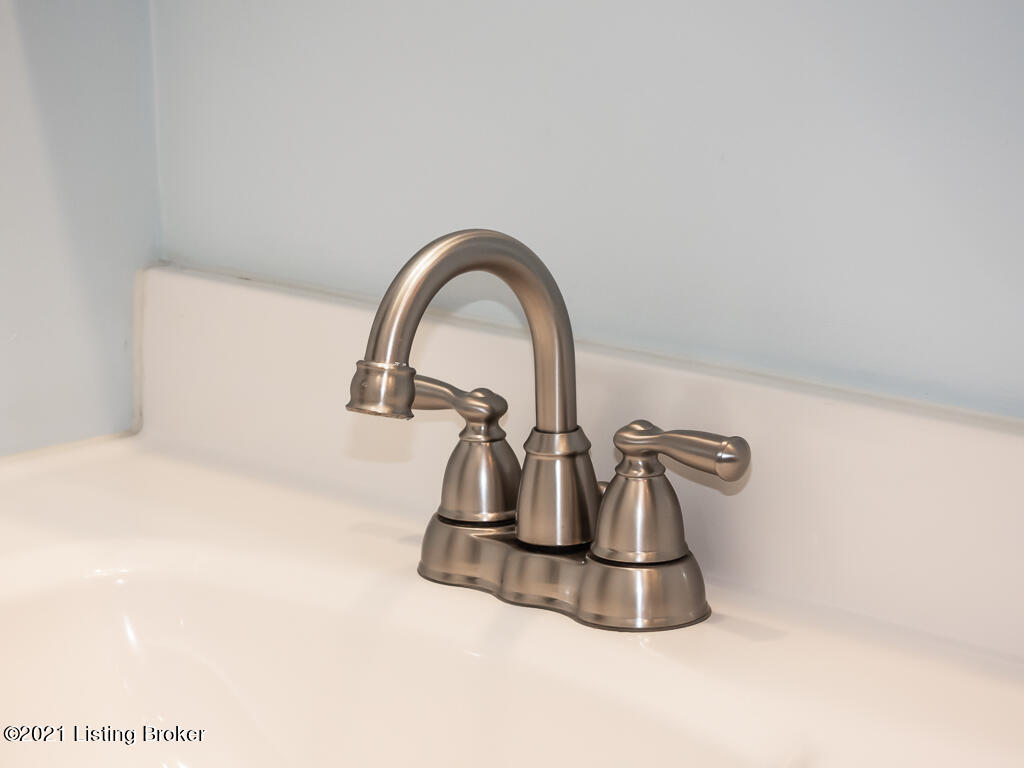 2641 Alanmede Road Louisville, KY 40205 - Photo 27 of 37 2641 Alanmeade-31