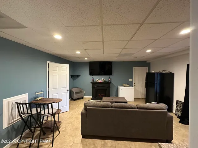 $1,450 | 2656 Woodruff Lane, Unit B, Stroudsburg, PA 18360