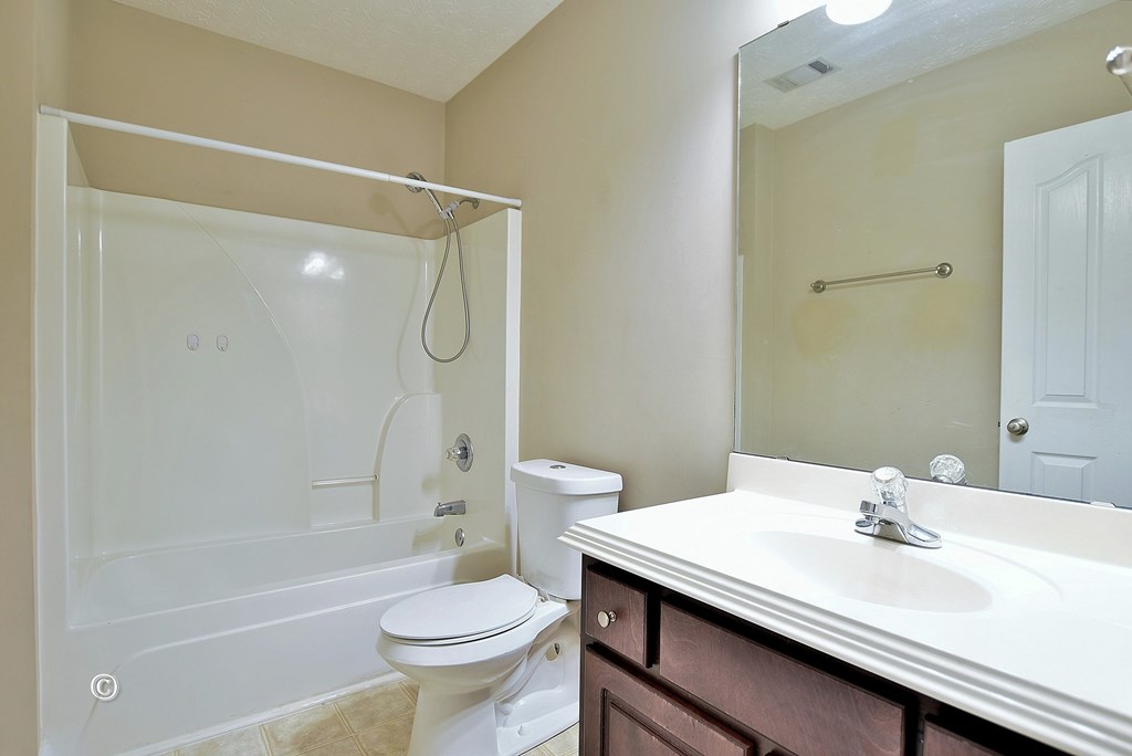 241 Owens Road Fort Mitchell, AL 36856 - Photo 16 of 25 Bathroom 2