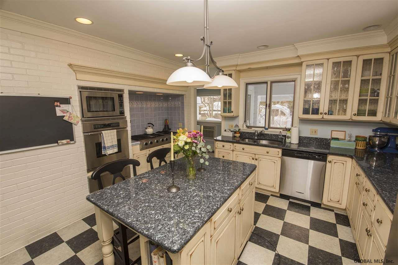 1033 Avon Road Schenectady, NY 12308 - Photo 5 of 24 Photo 5
