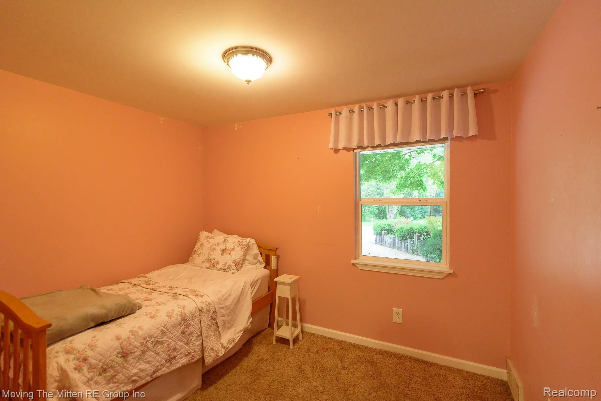 40173 Alden Road Belleville, MI 48111 - Photo 14 of 37 MTM_40173_alden-13.jpg