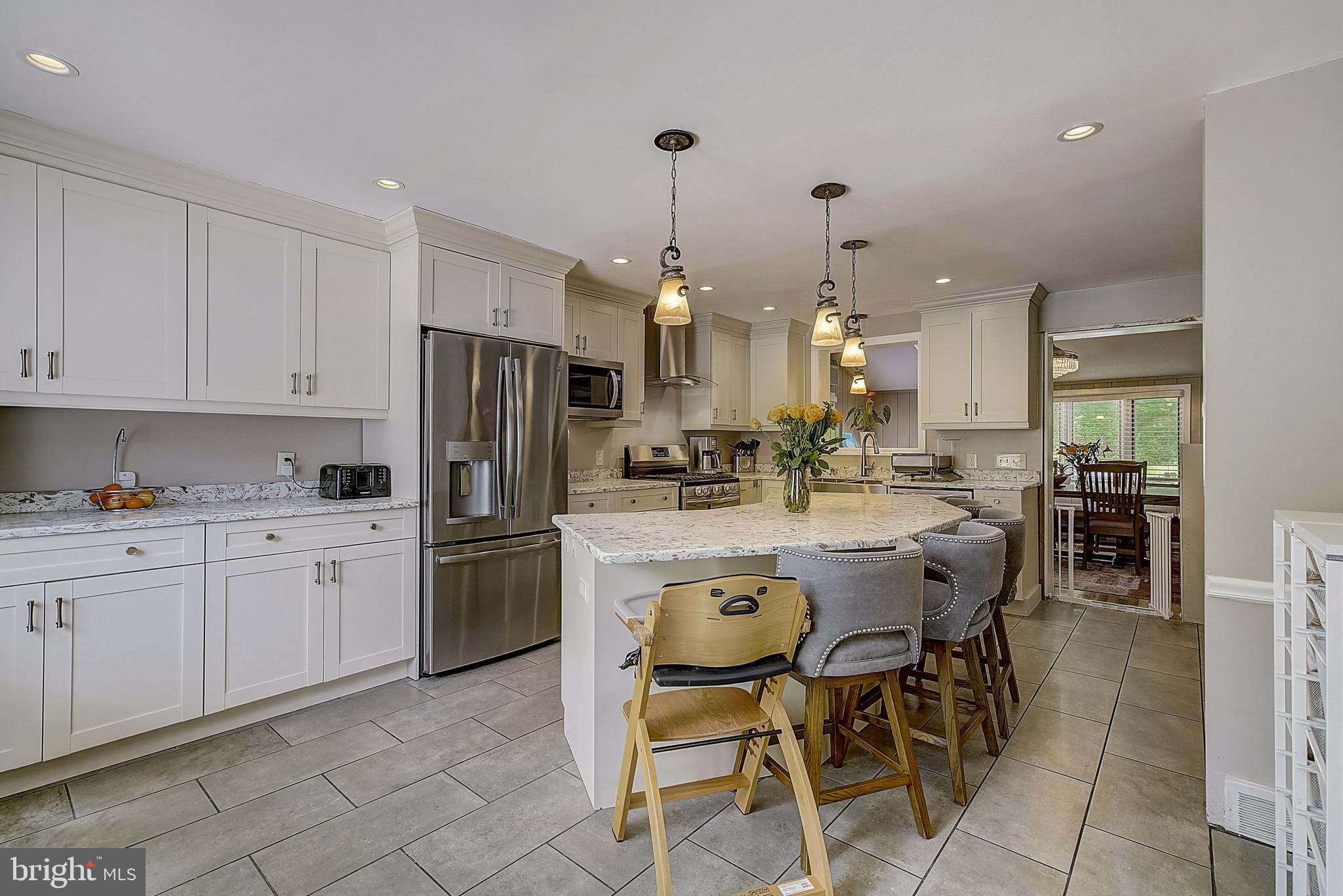 1706 Tyson Road Havertown, PA 19083 - Photo 4 of 48