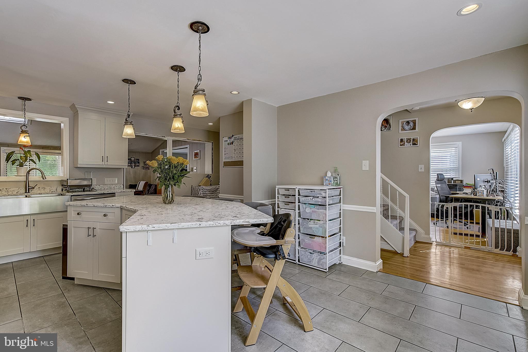 1706 Tyson Road Havertown, PA 19083 - Photo 5 of 48