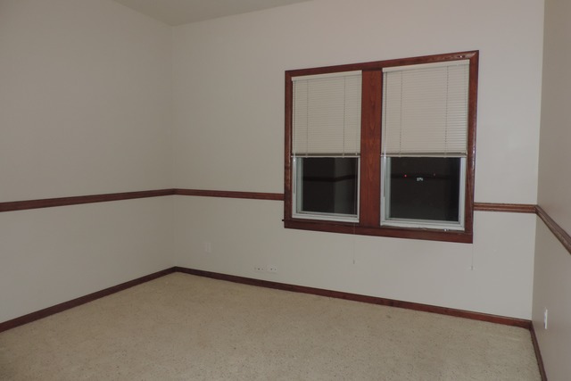 29448 Quigley Road Manhattan, IL 60442 - Photo 8 of 11 a view of an empty room with a window