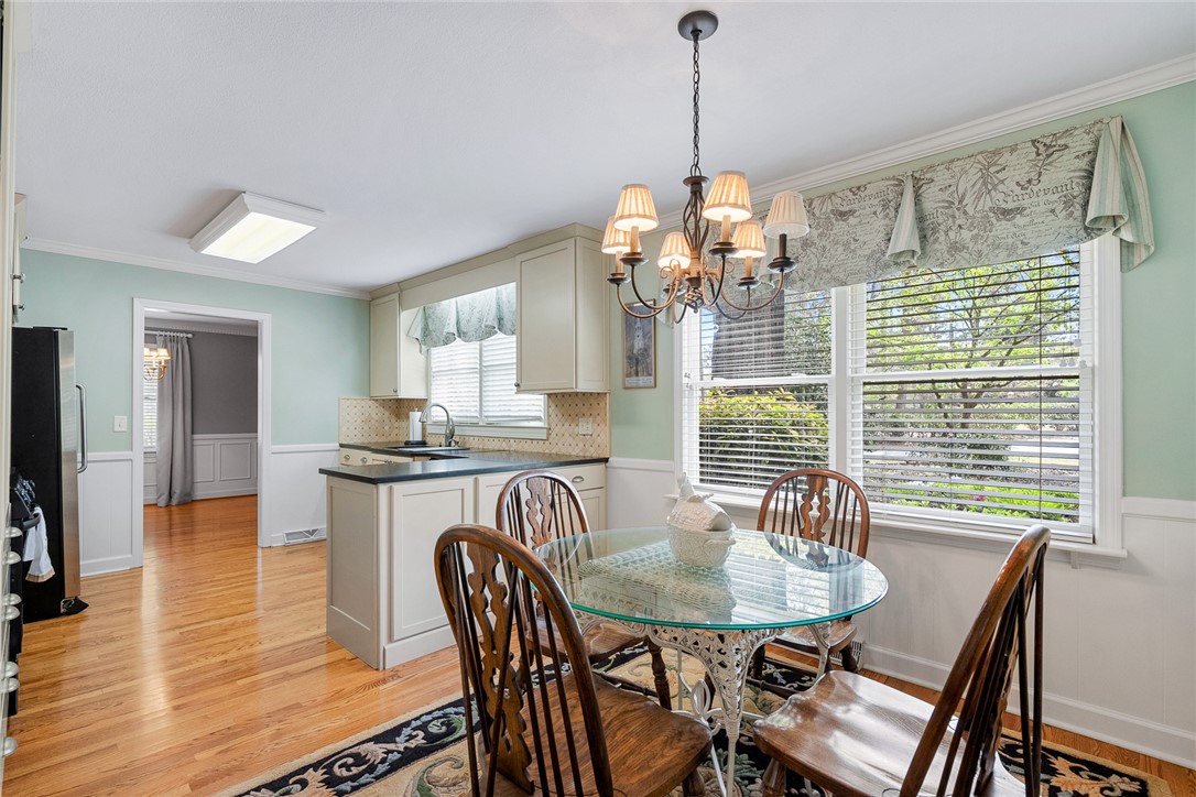 1211 Melbourne Drive Anderson, SC 29621 - Photo 17 of 35 This bright kitchen offers a welcoming space for daily living and culinary pursuits.