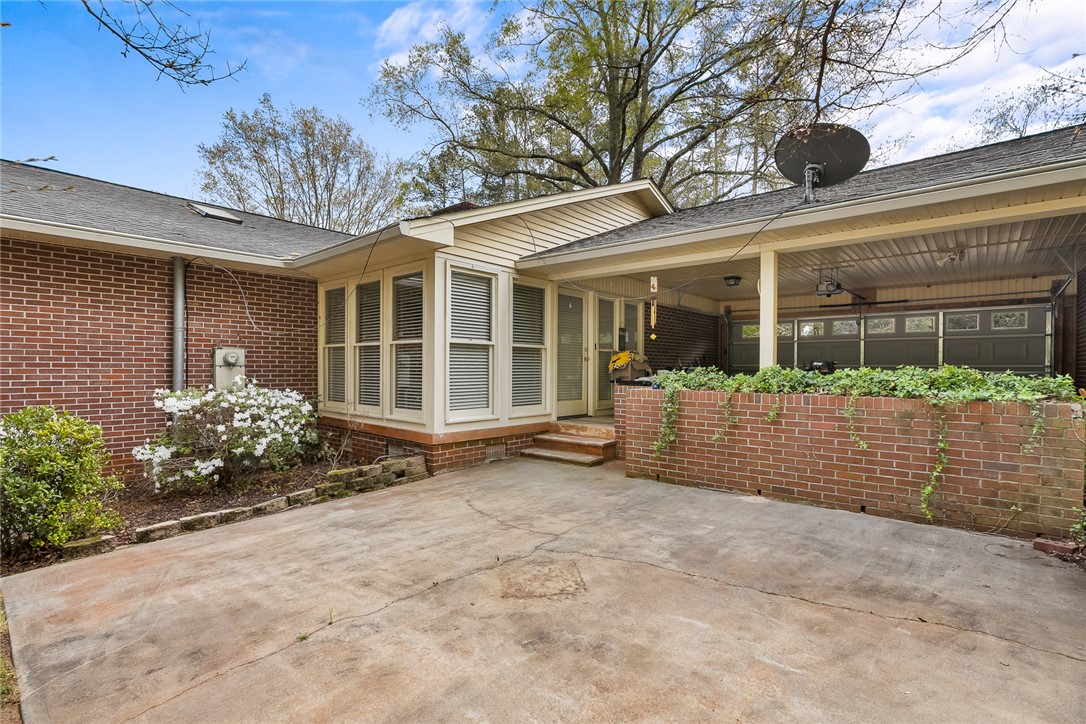 1211 Melbourne Drive Anderson, SC 29621 - Photo 29 of 35 This charming home offers a lovely outdoor space, ideal for relaxation and entertaining.
