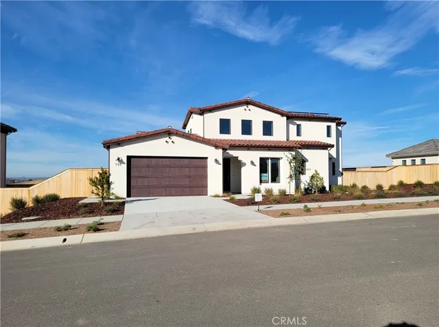 $999,000 | 725 Manor Lane, Paso Robles, CA 93446