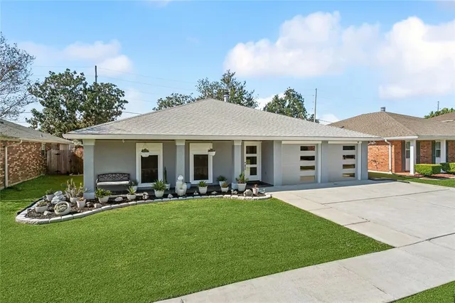 $430,000 | 13 Echezeaux Drive, Kenner, LA 70065