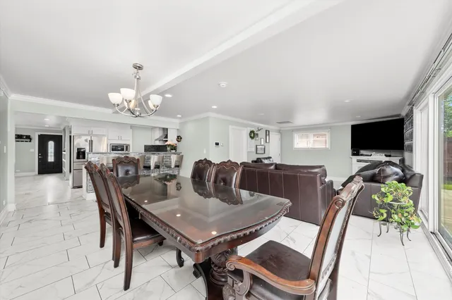 $398,500 | 6315 West 83rd Place, Burbank, IL 60459