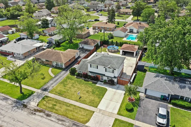 $398,500 | 6315 West 83rd Place, Burbank, IL 60459