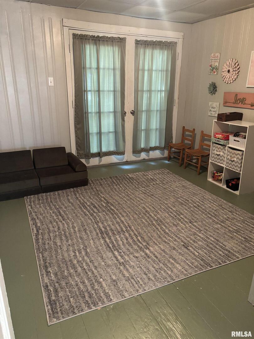 417 Northeast 2nd Avenue Galva, IL 61434 - Photo 25 of 62 a bedroom with a bed and a window