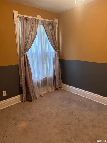 $79,900 | 417 Northeast 2nd Avenue, Galva, IL 61434